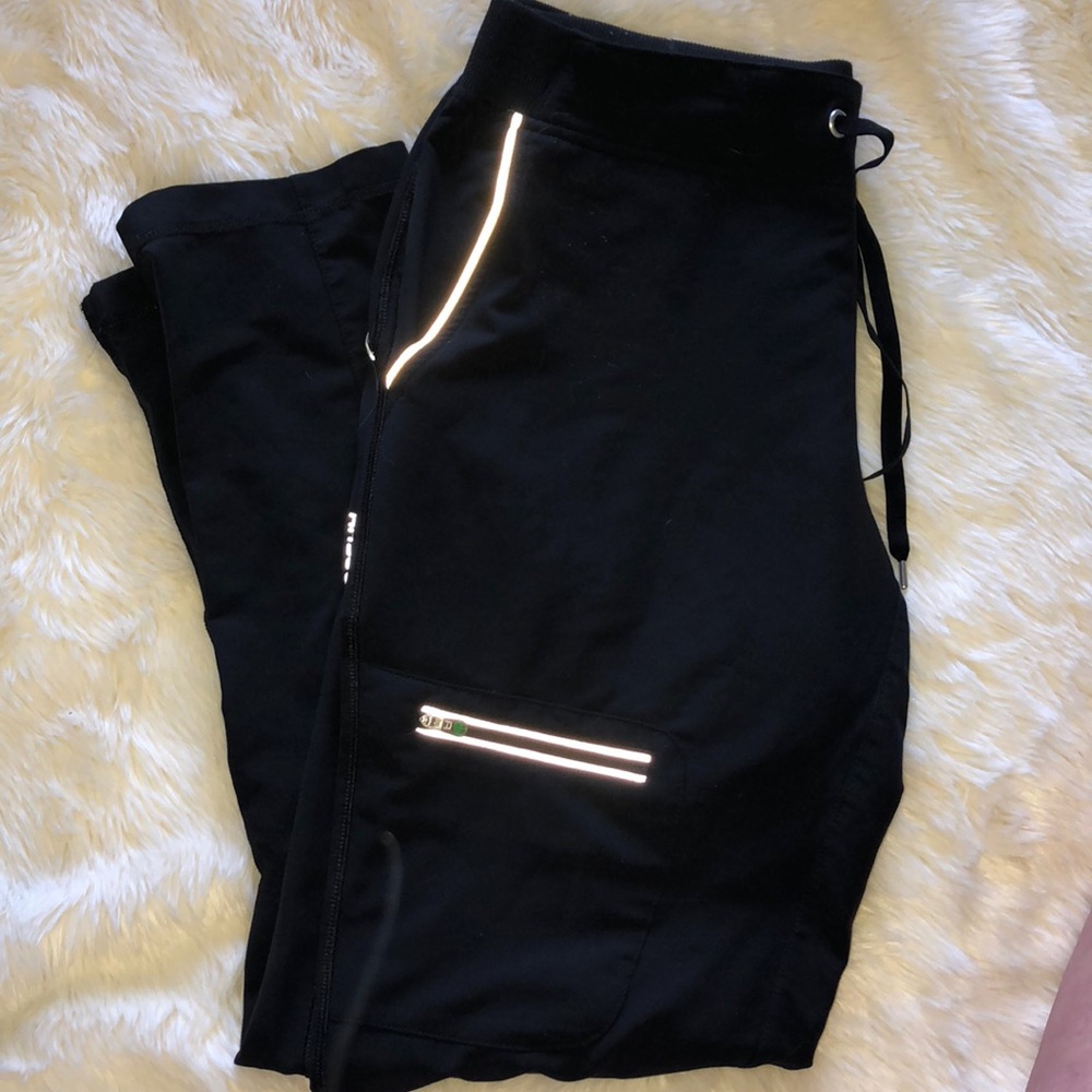 Scrub pants